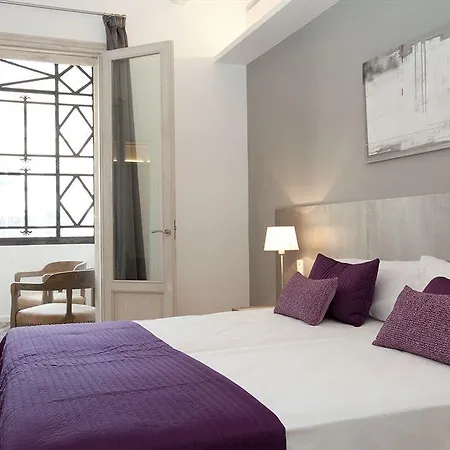 Rent Near Plaza De Catalunya Apartment