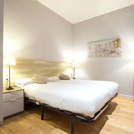 Rent Near Plaza De Catalunya Apartment