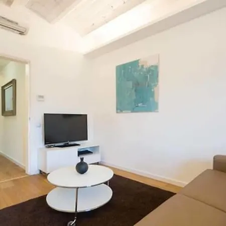 Rent Near Plaza De Catalunya Apartment *